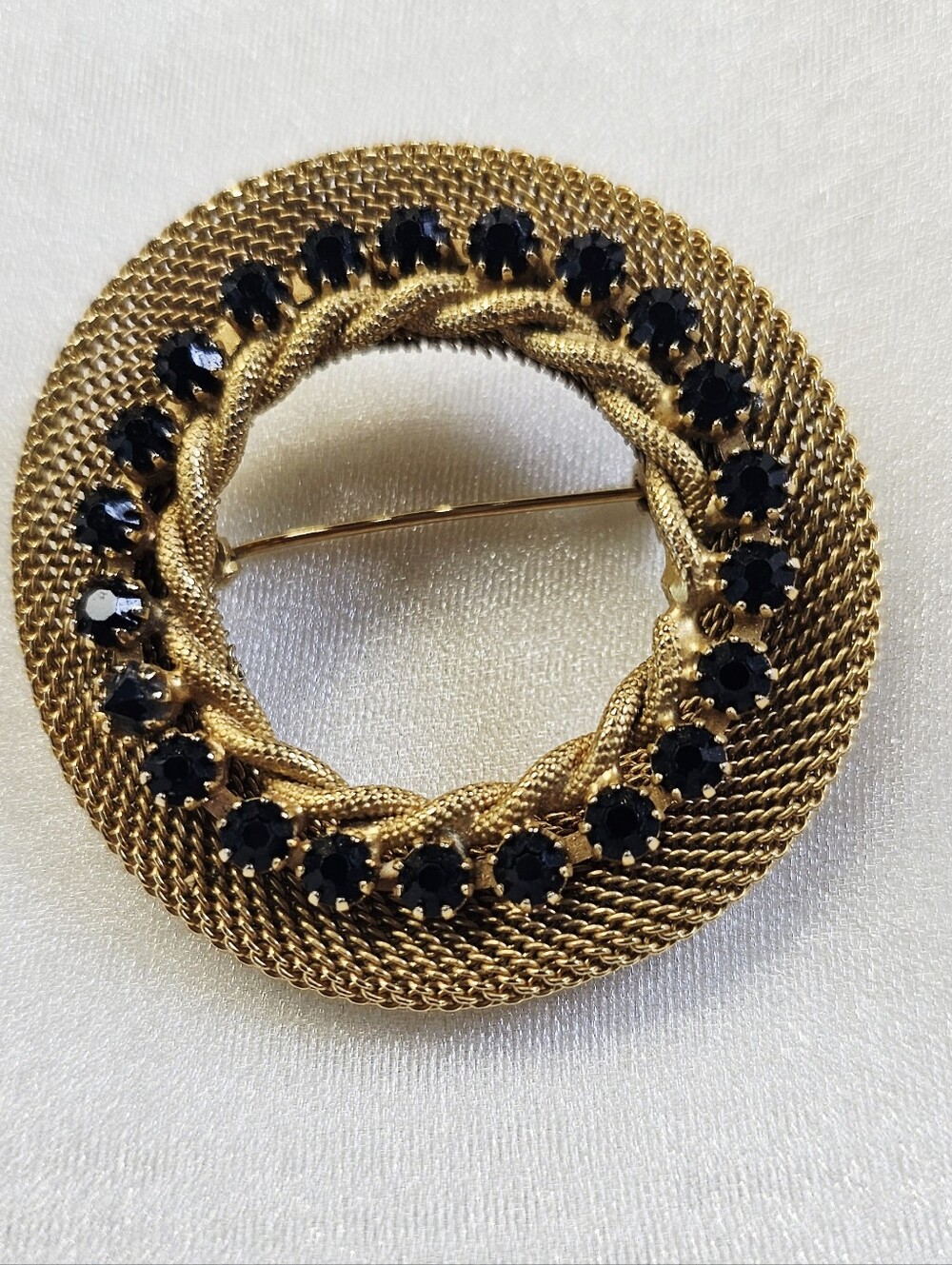 Vintage Gold Tone Mesh Wreath Brooch Dark Blue/Black Rhinestone Round 2" Pin